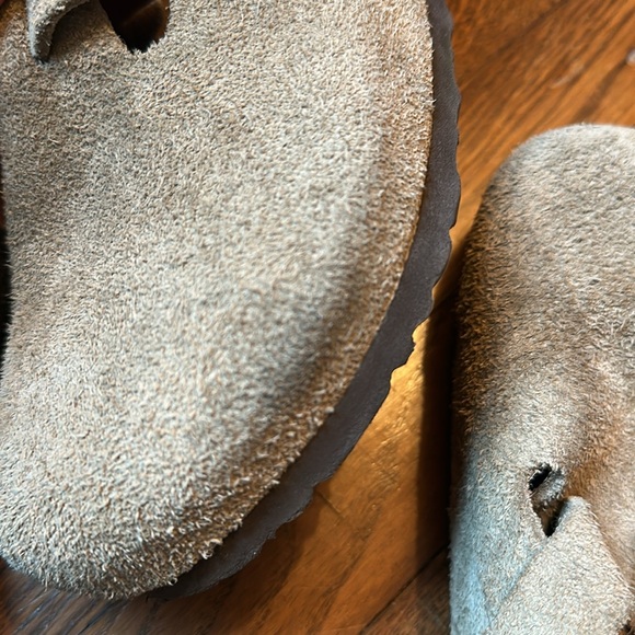 Birkenstock Boston Taupe Suede Soft Footbed - Picture 9 of 9